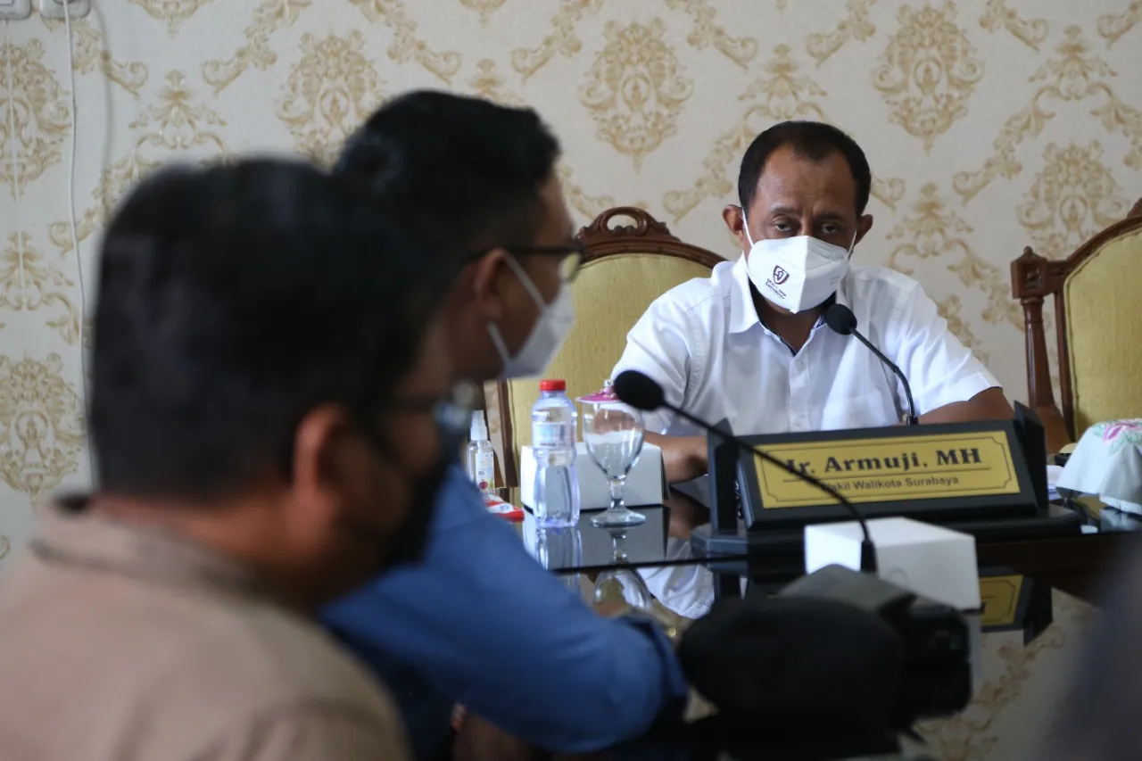 Upgrade Kemampuan Pedagang Pasar Tradisional, Pemkot Surabaya Gandeng GoJek, Grab, dan Shopee