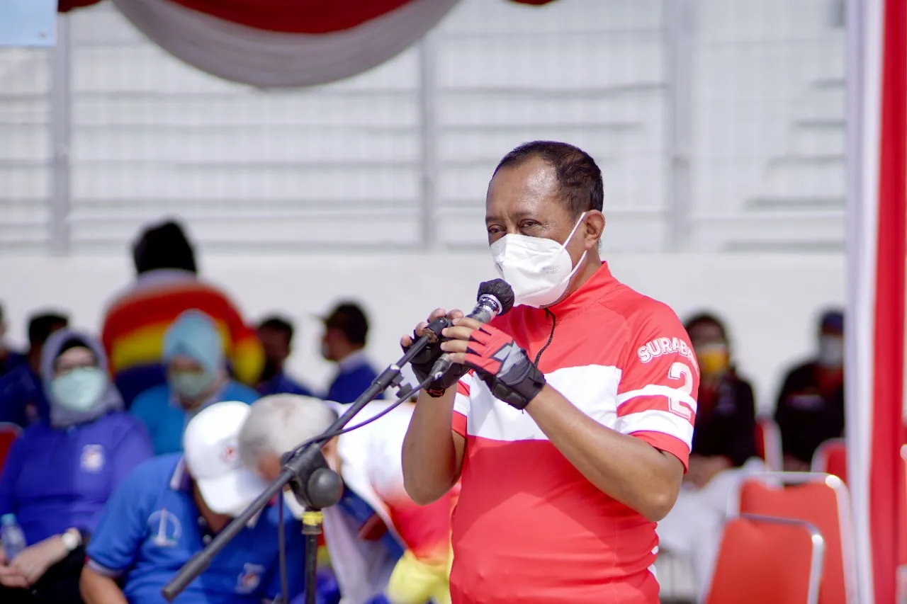 Senam bersama PORPI, Wakil Wali Kota Armuji Ajak Sosialisasikan Aplikasi SIPGAR