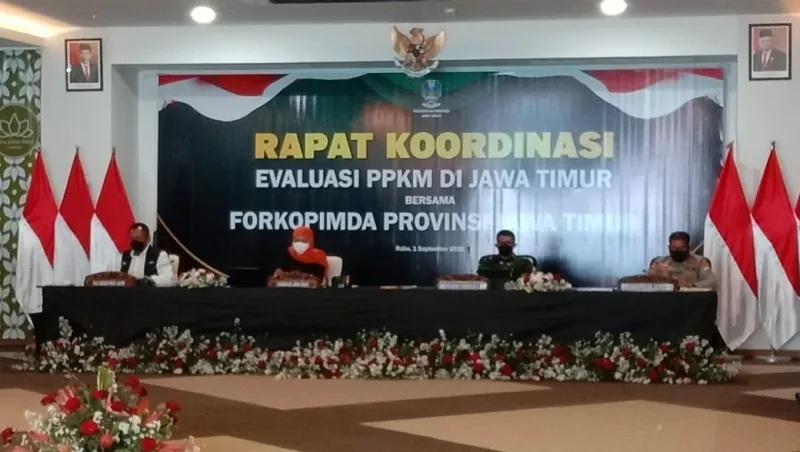 Rakor Evaluasi PPKM Jawa-Bali, Luhut Pandjaitan Bagikan 5 Jurus Turunkan Tren Kasus Covid-19 di Jatim