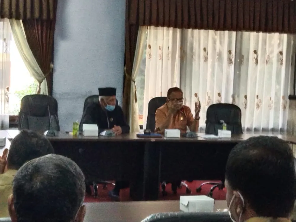 Kades Tuding SK Pembatalan Pengangkatan Perangkat Desa oleh Bupati adalah Maladministrasi, DPRD Trenggalek: Buktinya Apa?