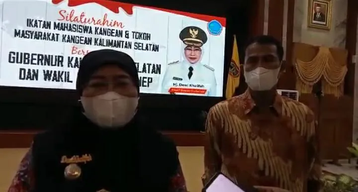 Nyai Eva Kunjungi Mahasiswa dan Warga Perantauan di Banjarmasin, AKBP Matsari: Adik-Adik Wajib Bangga
