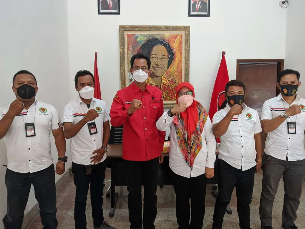 Terima Curhat Pekerja Seni, Petani dan Nelayan, PDIP Surabaya: Kami Perjuangkan!