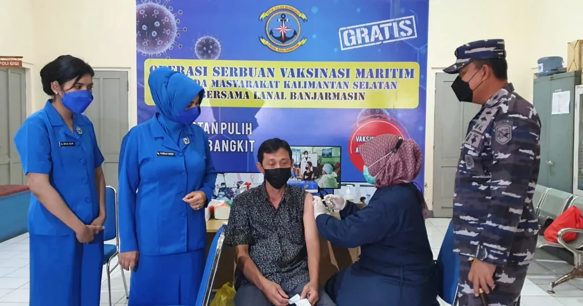 Warga Banjarmasin Sambut Baik Vaksinasi Covid-19 oleh TNI AL