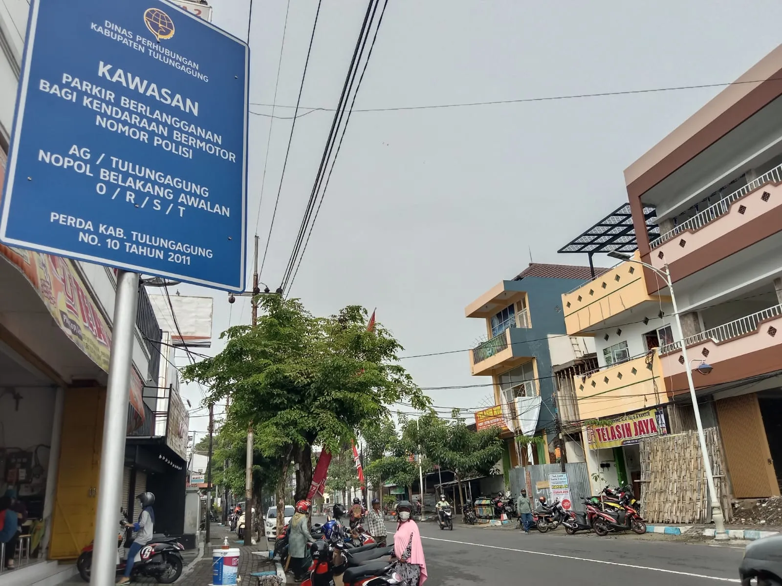 Parkir di Jalanan Tulungagung Gratis asal Pakai Nopol Ini