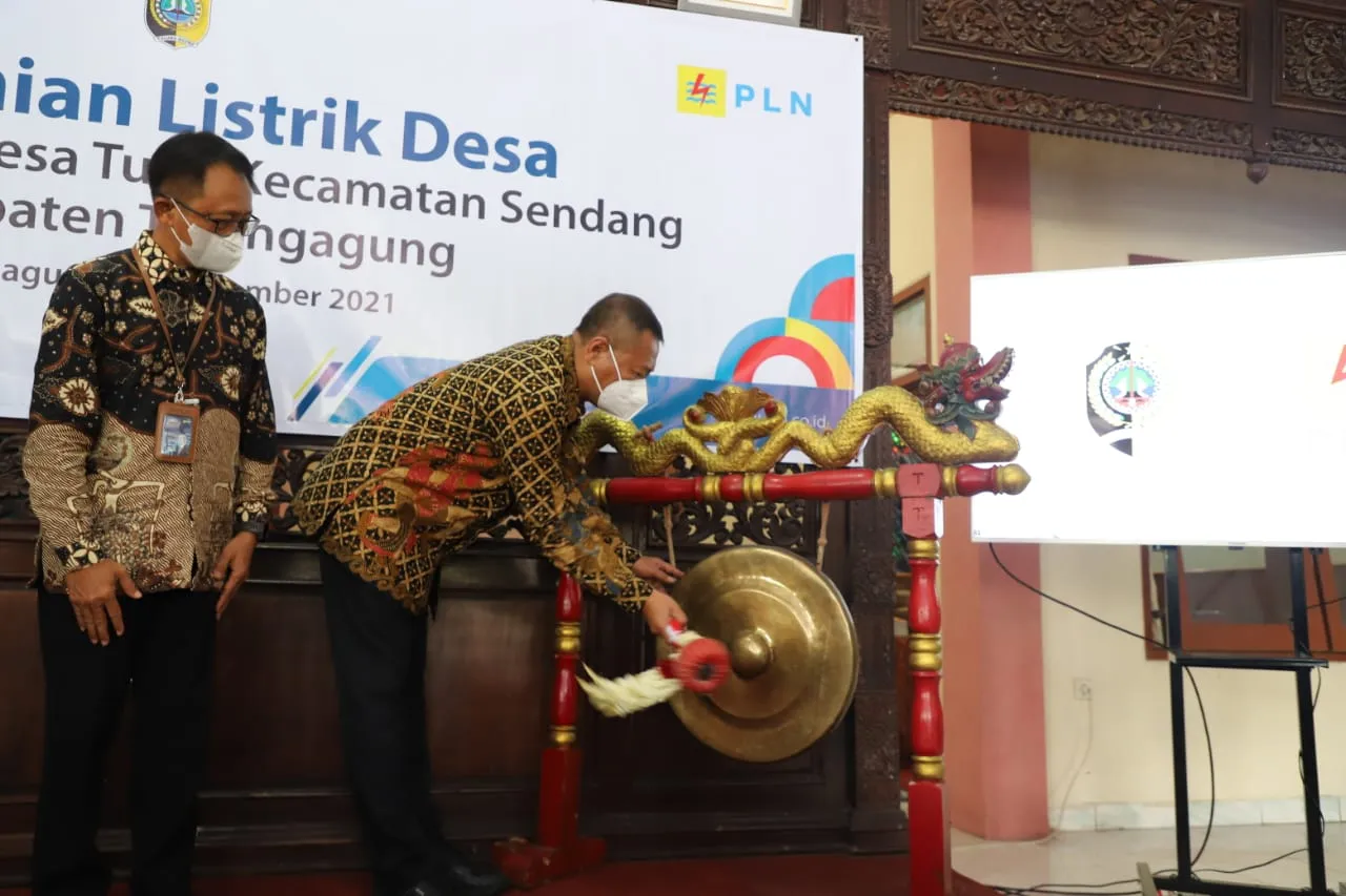 Wabup Tulungagung Resmikan Program Listrik Desa di Desa Tugu