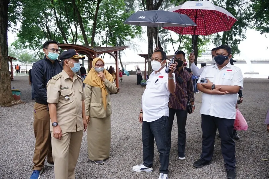 Wawali Surabaya Armuji Sidak Prokes Pengunjung THP Kenjeran