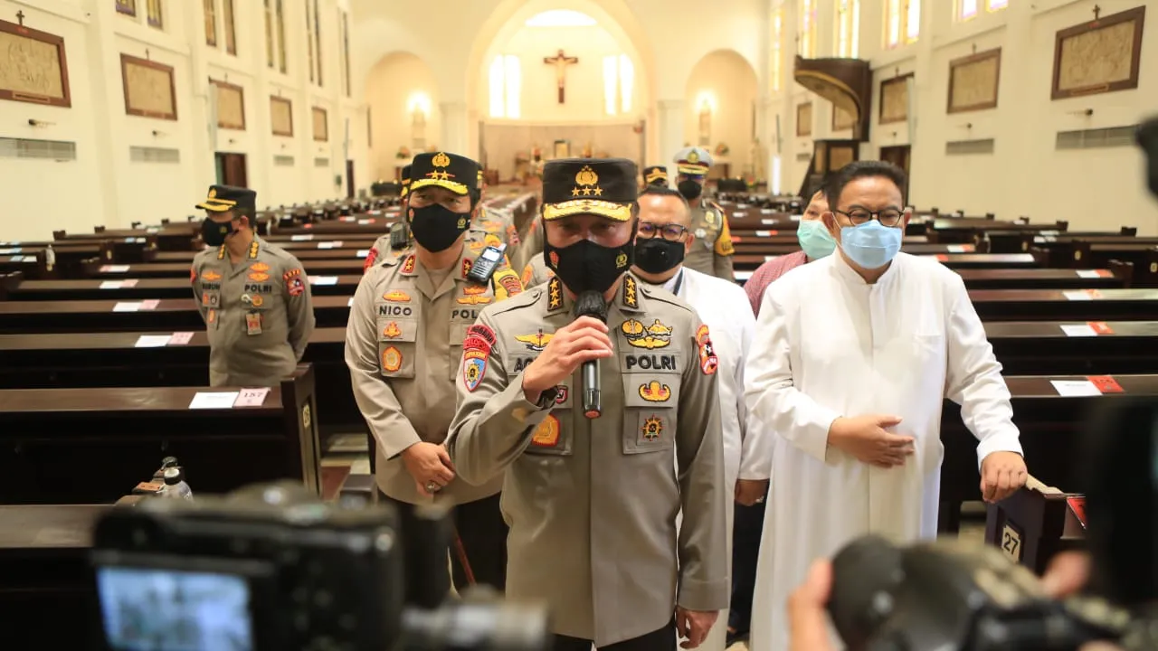 Jelang Natal, Irwasum Polri Periksa Prokes dan Pengamanan di Gereja