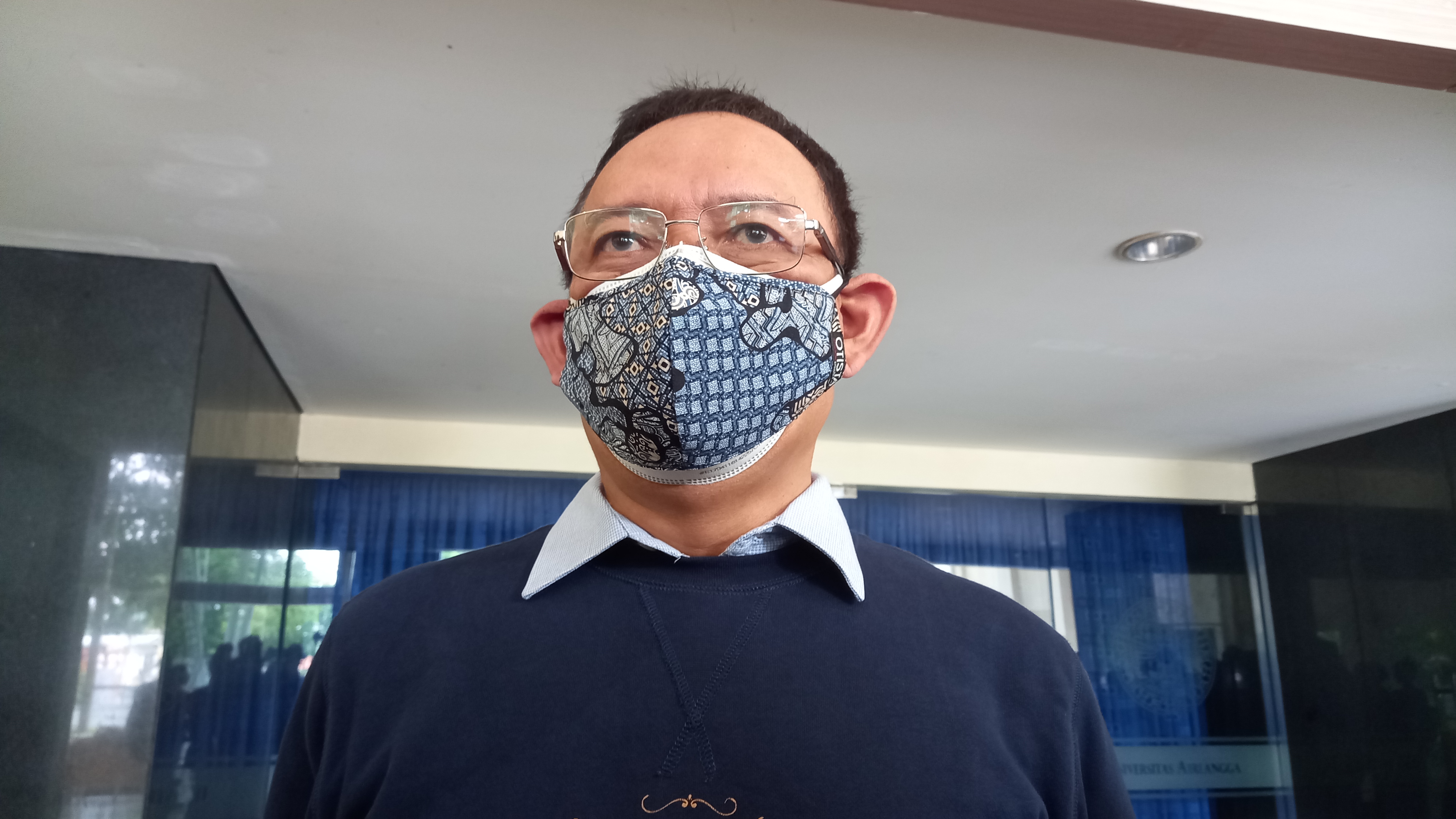 Prof M Nasih