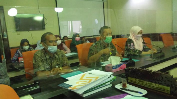 Suasana Rapat LKPJ di Komisi B DPRD Kota Surabaya