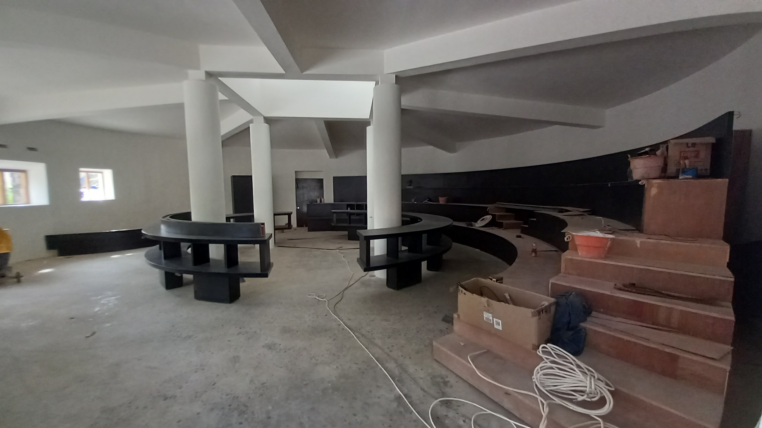 Bunker Tegalsari yang sedang direstorasi oleh Pemkot Surabaya
