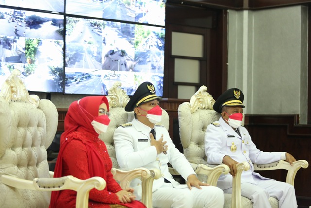 Wali Kota Surabaya Eri Cahyadi dan Wawali Armuji.