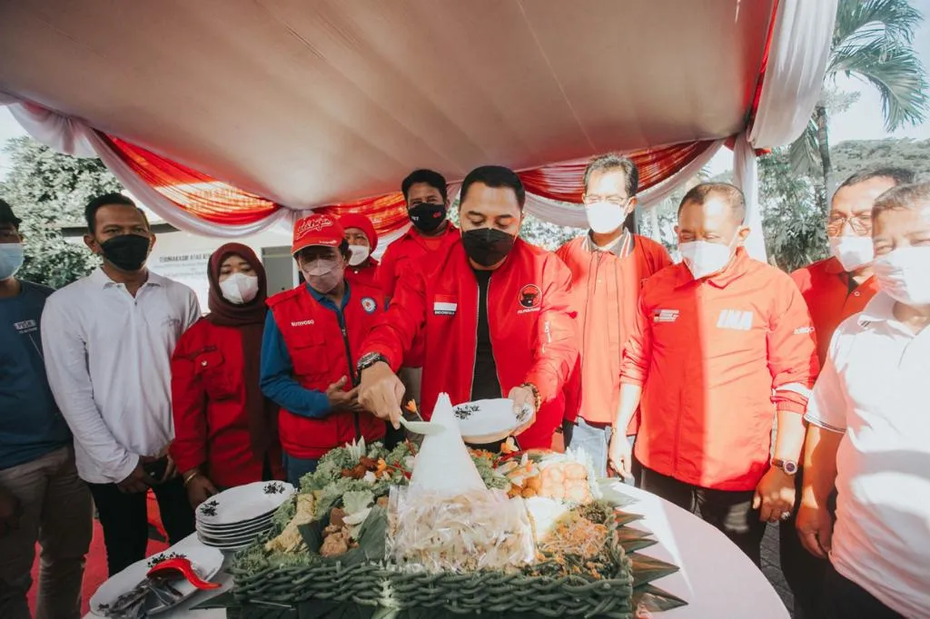 Tanam Pohon di Bantaran Sungai, PDIP Surabaya Doakan Megawati