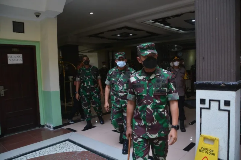 Pangdam V Brawijaya Tinjau Hotel Layak Jadi Tempat Karantina di Surabaya