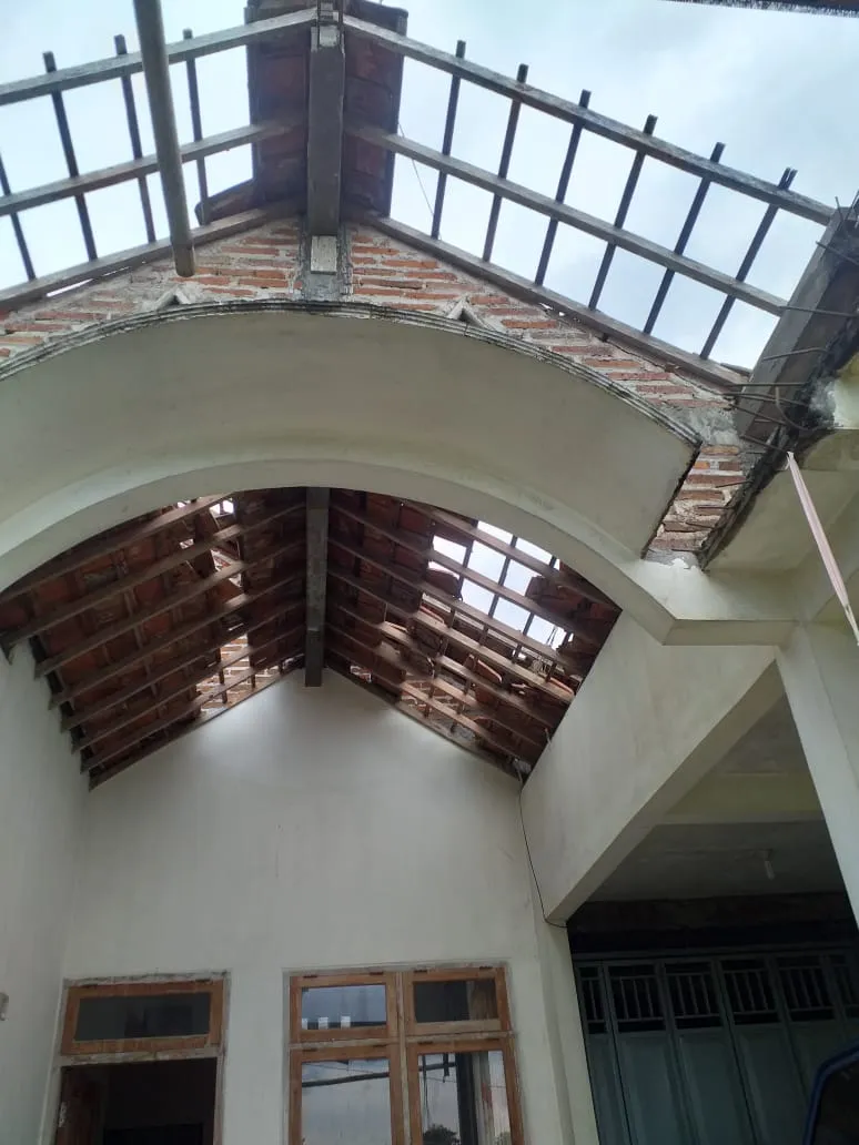 Puting Beliung Rusak Belasan Rumah Di Tulungagung Rusak