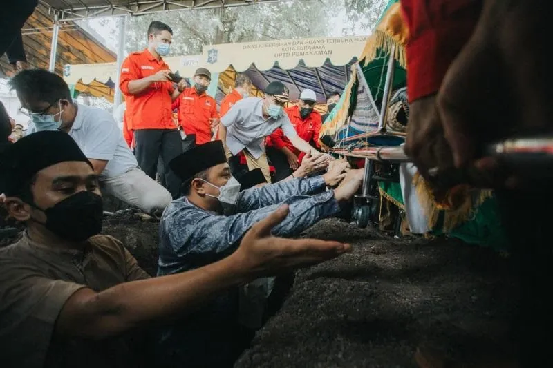 Mertua Wali Kota Surabaya Meninggal Dunia, Keluarga Besar PDIP Turut Berduka