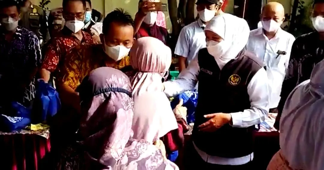 Gubernur Jatim Pantau Langsung Pendistribusian Migor di Probolinggo
