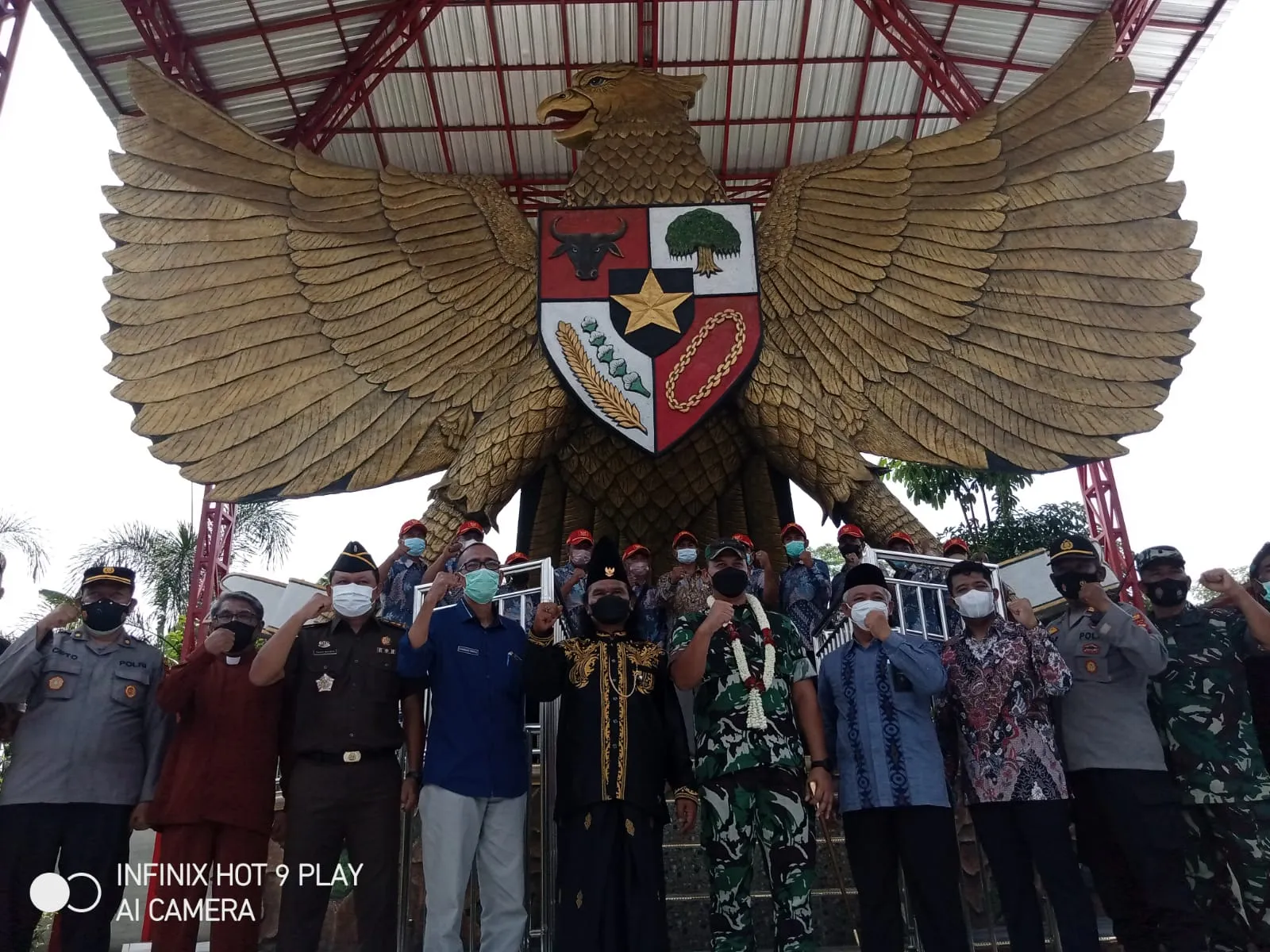 Resmikan Kampung Pancasila Di Ngantru, Dandim: Jiwai Pancasila Sebagai Pedoman Hidup