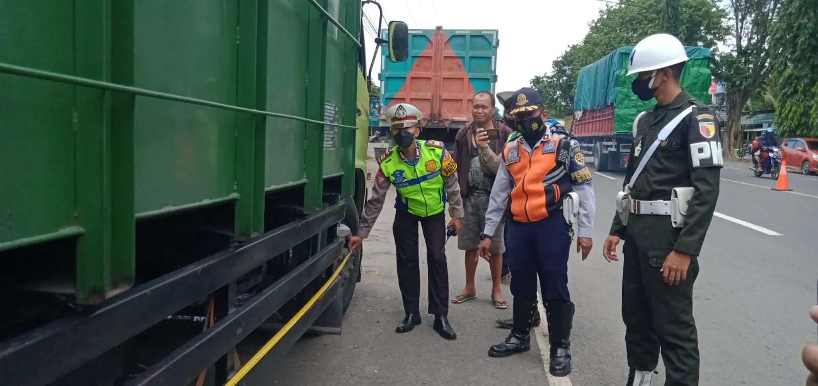 Polres Probolinggo Kota Razia Kendaraan Wujudkan Zero ODOL