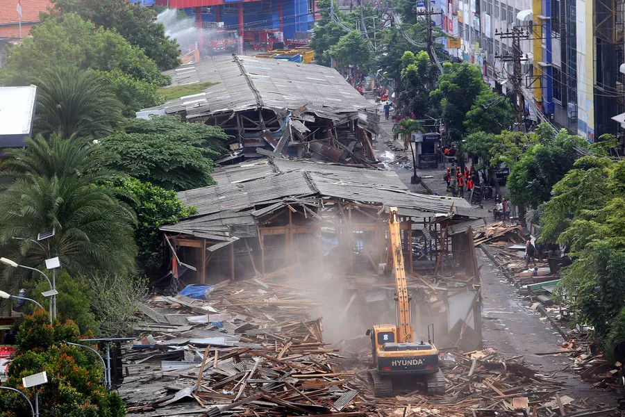 Pemkot Surabaya Tata Estetika dan Normalisasi Kawasan Pasar Turi
