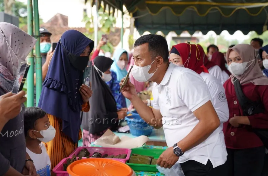 Pasar Krempyeng Embrio Terwujudnya Pasar Rakyat