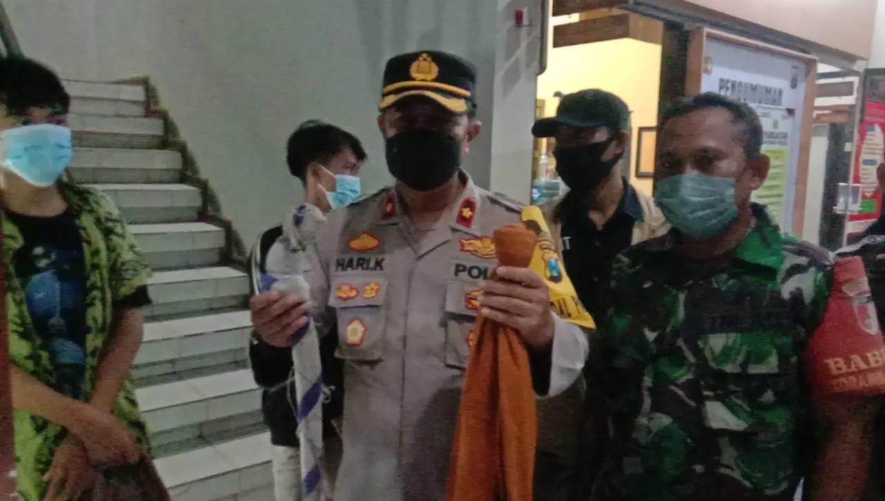 Meresahkan Warga Surabaya, Dua Anggota Gengster Ditangkap Polisi