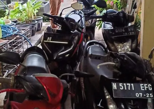 Pernah Kehilangan Motor di Minimarket? Kunjungi Polsek Wonokromo, Mungkin Salah Satunya Milik Anda