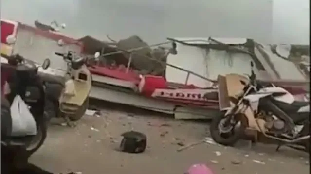 Viral! Alfamart di Banjar, Kalsel mendadak Roboh, Karyawan jadi Korban