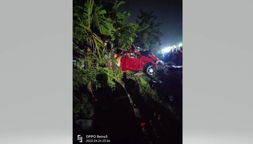 Tiga Remaja Tewas dalam Tabrakan KA vs Mobil di Kebonsari Surabaya