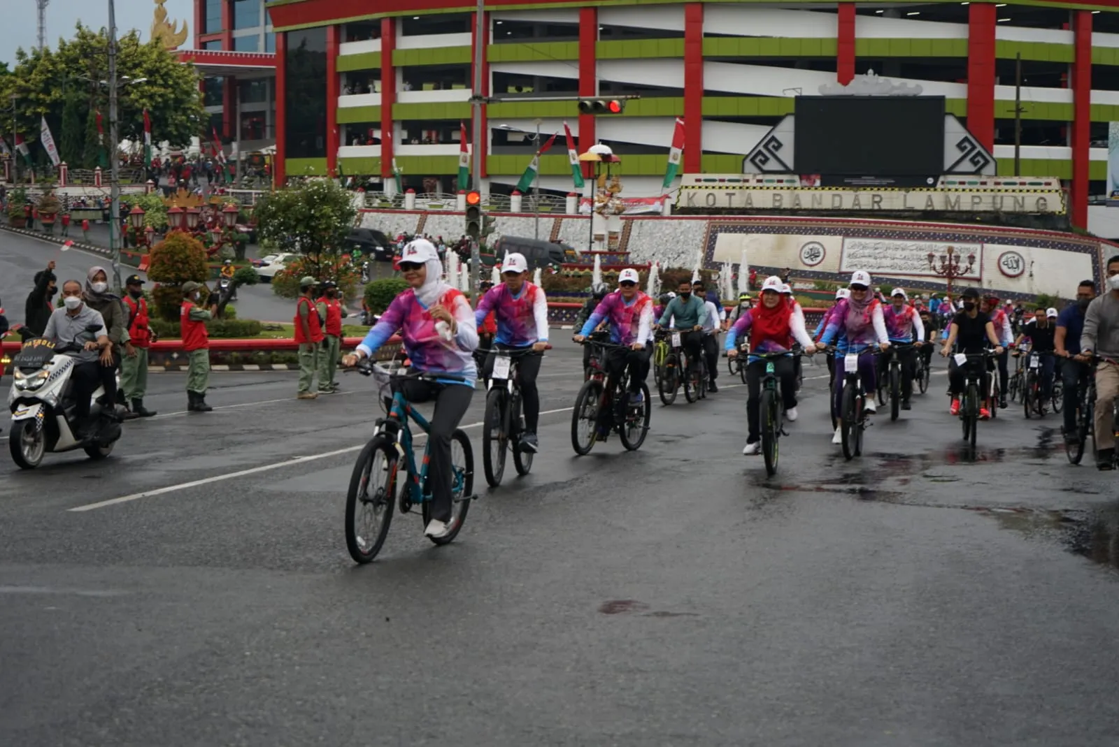 HUT APEKSI, Walikota Se-Indonesia Gowes Bersama Dan Nikmati Wisata Centra UMKM Di Bandar Lampung