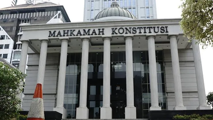 MK: TNI-Polri Bisa Duduki Jabatan Sipil Setelah Pensiun Atau Mundur