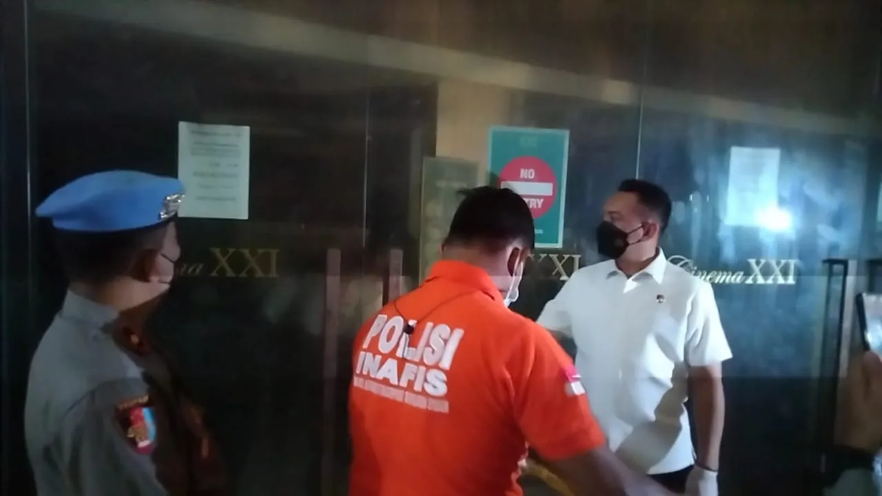 Polisi Buka Segel Bioskop Tunjungan Plaza yang Terbakar
