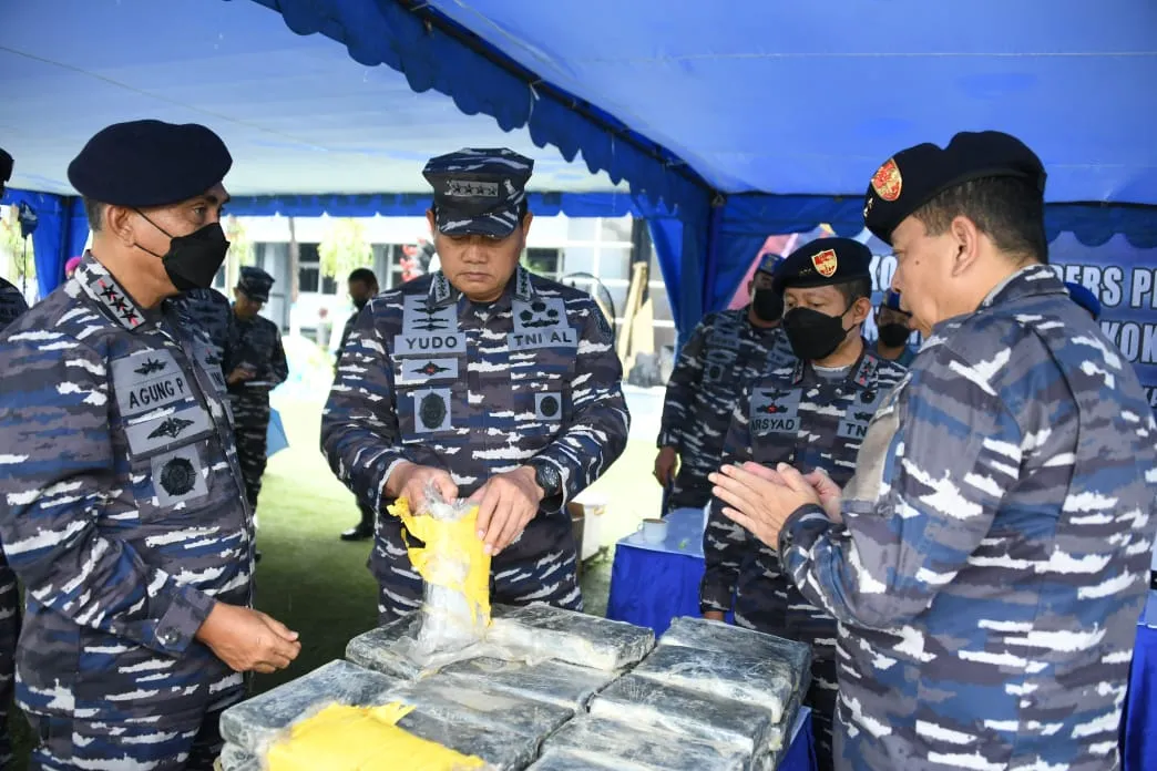 Kasal Tinjau Pemusnahan Barang Bukti 179 Kg Narkoba Jenis Kokain Senilai 1,25 Triliun