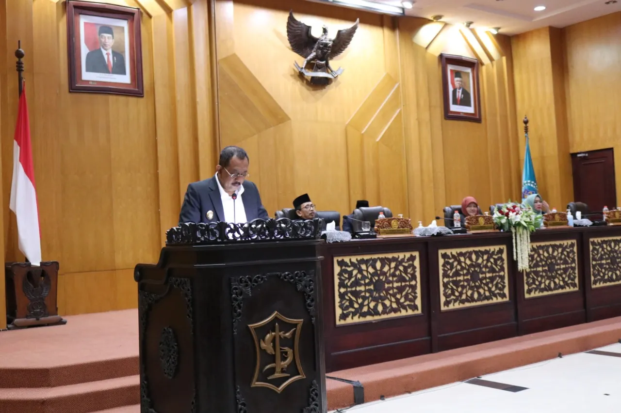 Paripurna Pertanggungjawaban APBD 2021 , Wakil Walikota Armuji Ucapkan Terimakasih Masukan Dewan Untuk Surabaya Yang Lebih Baik