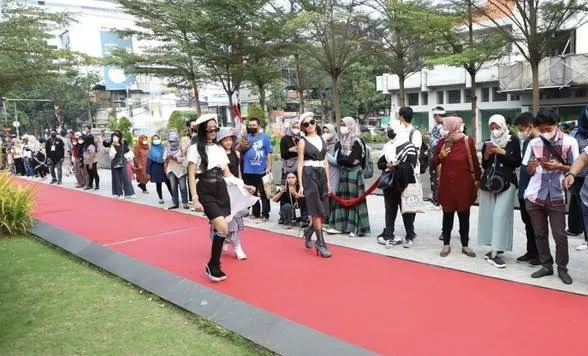 Hidupkan Spot Wisata Surabaya, Paguyuban Cak Ning Gandeng Pemkot Gelar Mejeng Nang Suroboyo