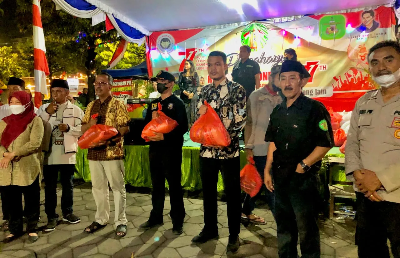 Paguyuban PKL Masjid Agung Surabaya Santuni Anak Yatim dan Deklarasi Erick Tohir Presiden 2024