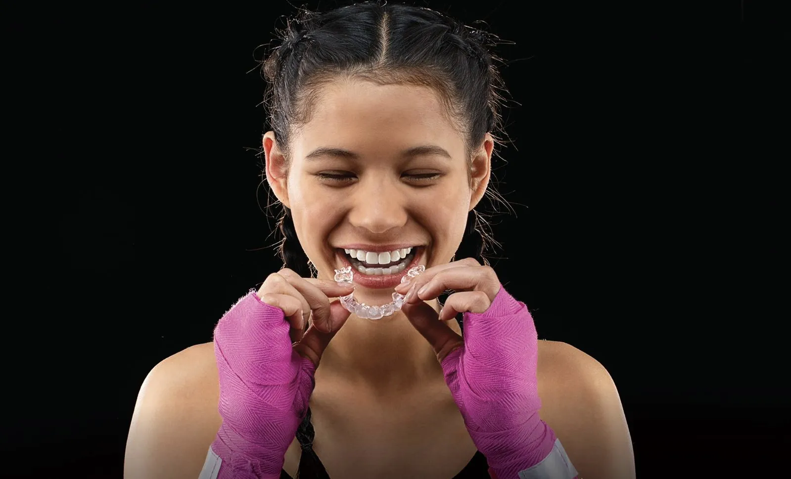 Clear Aligner, Solusi Merapikan Gigi Tanpa Terlihat Invisible