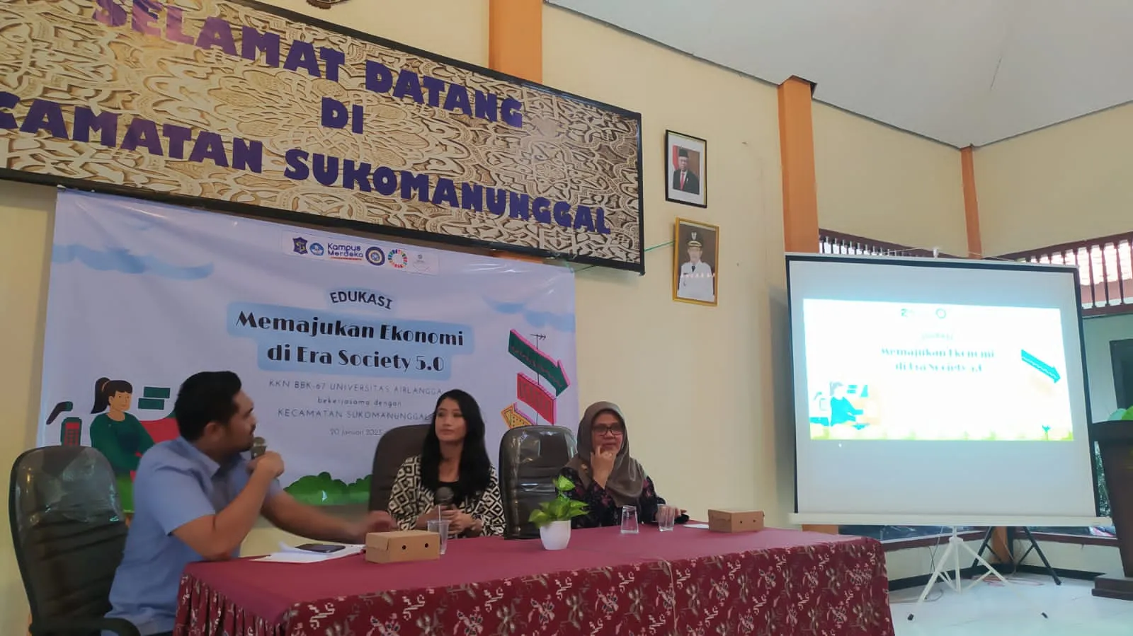 Hadirkan Dosen, Cak Surabaya, Hingga Influencer, Mahasiswa UNAIR Ajak Pelaku UMKM Sadar Digital