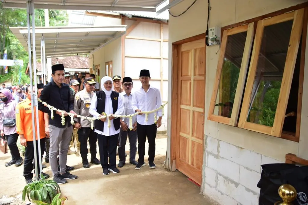 Dampingi Gubernur Jatim, BPBD Jatim Resmikan Rumah Terdampak Tanah Longsor di Trenggalek