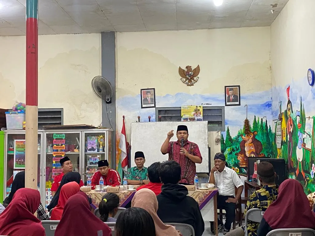 Safari Ramadhan Wakil Sekretaris DPC PDIP Surabaya Imbau Rawat Toleransi Perkuat Gotong - Royong