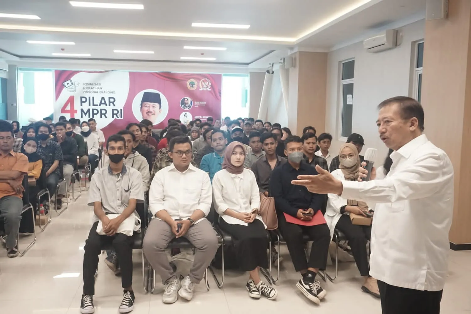 Baca juga : Gelar Sosialisasi 4 Pilar Di Surabaya, Bambang DH: Generasi Muda Tidak Boleh Buta Politik