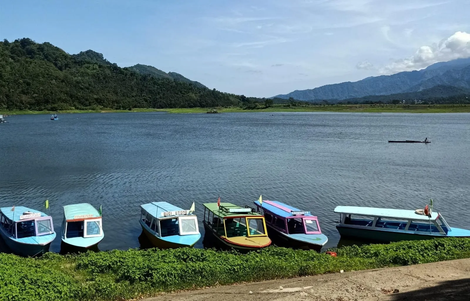 Pengunjung Membludak, Ini Agenda Besar Pesta Tahun Baru 2024 di Waduk Selorejo Malang