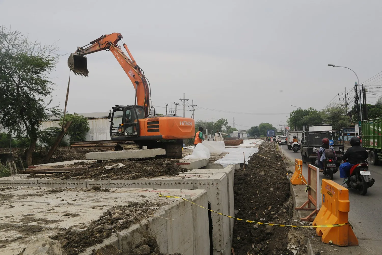 Pemkot Surabaya Lanjutkan Pengerjaan Box Culvert Jalan Raya Babat Jerawat-Benowo di Tahun 2024
