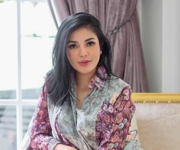 Nindy Ayunda Klarifikasi Isu Menikah Siri dengan Dito Mahendra: Ngapain, Rugi!