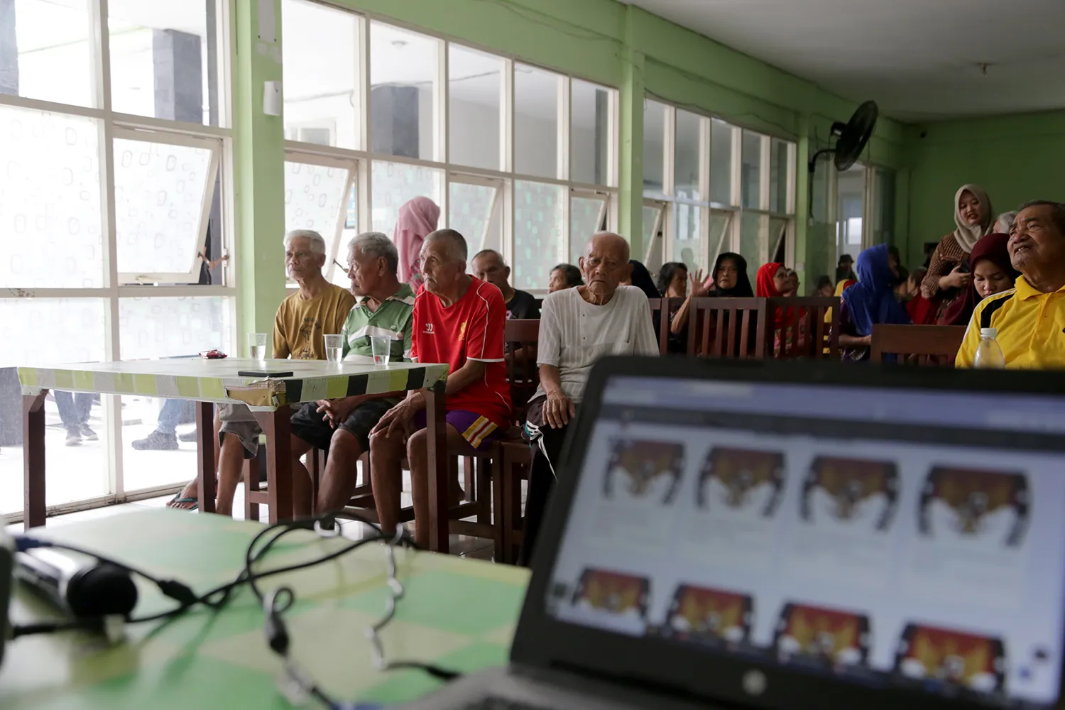 Ratusan Lansia di Griya Werdha Jambangan Ikuti Sosialisasi Pemilu 2024, KPU: Kurangi Golput