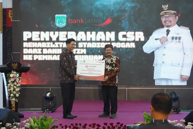 Bank Jatim Salurkan Mobil CSR ke Pemkab Bangkalan dan Pasuruan