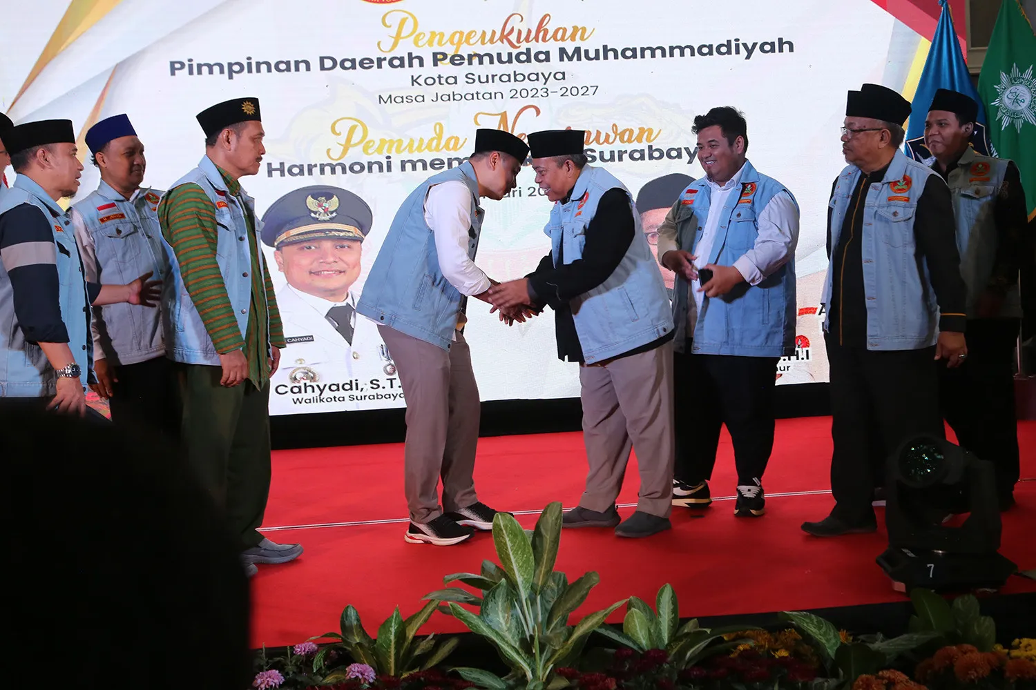 Wali Kota Eri Cahyadi Dinobatkan sebagai Dewan Kehormatan Pemuda Muhammadiyah Surabaya