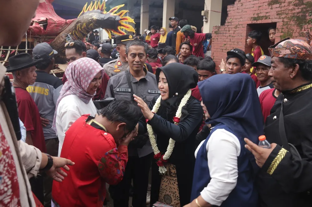 Seru Banget! Ribuan Warga Ramaikan Ruwah Desa di Selotapak Trawas Mojokerto