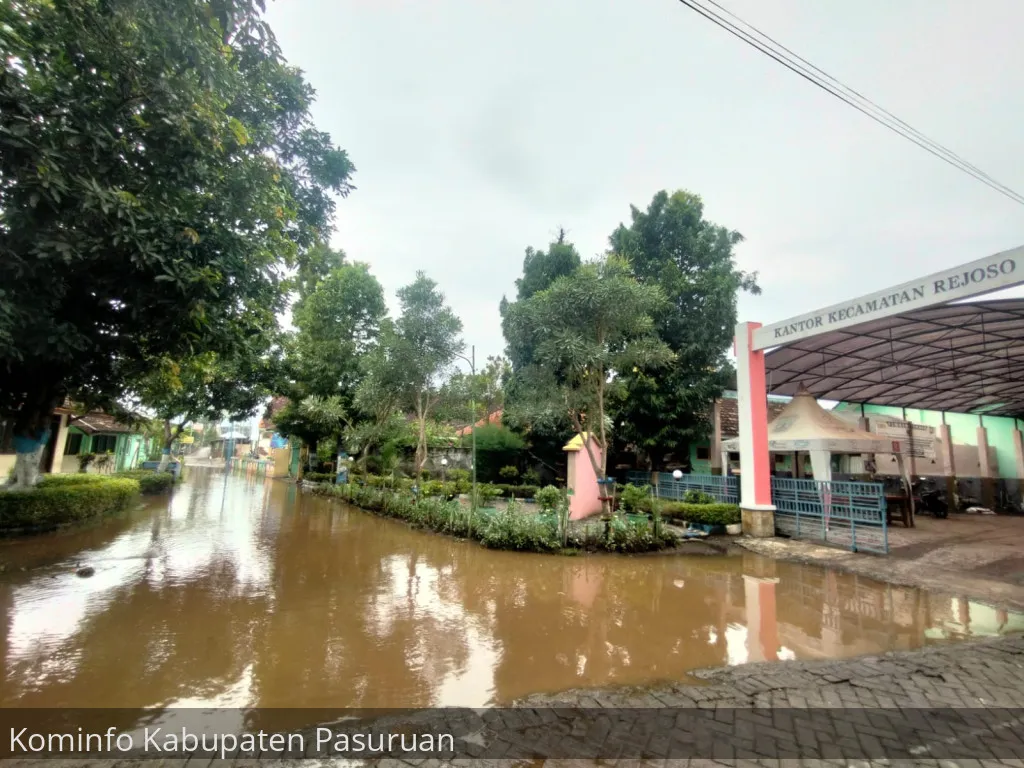 Banjir di 5 Desa di Kecamatan Rejoso Pasuruan, Warga Takut Hartanya Terbawa Arus