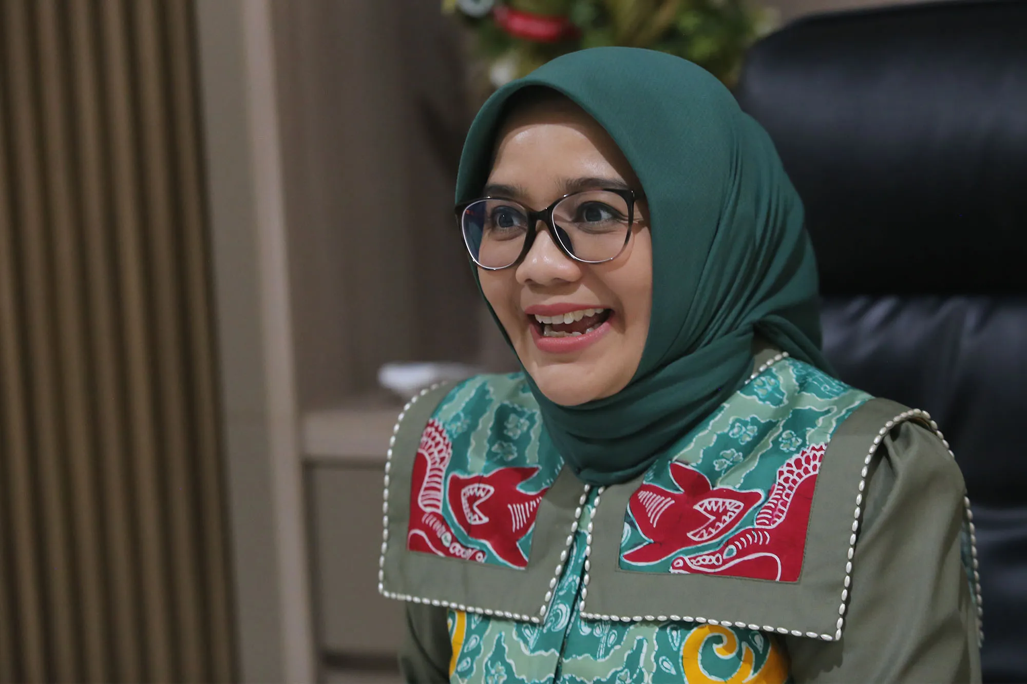 Rini Indriyani, Sosok Kartini Hebat di Balik Kesuksesan Wali Kota Eri Cahyadi