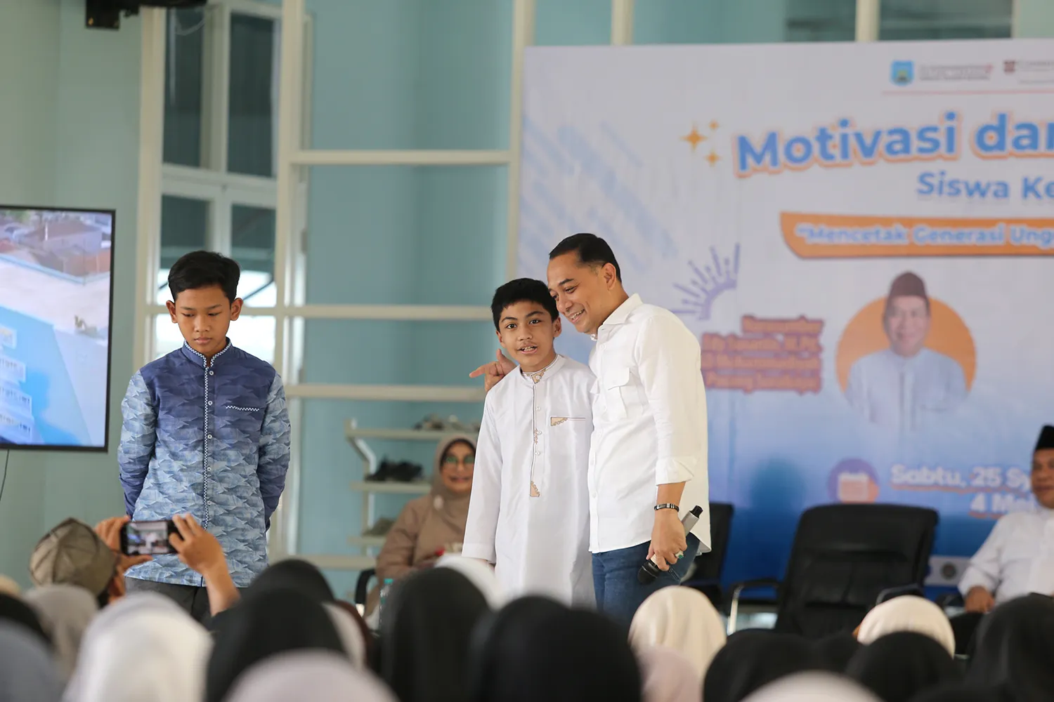 Jadi Motivator di SD Muhammadiyah 4 Surabaya, Wali Kota Eri Cahyadi Tanamkan Soal Kejujuran pada Siswa